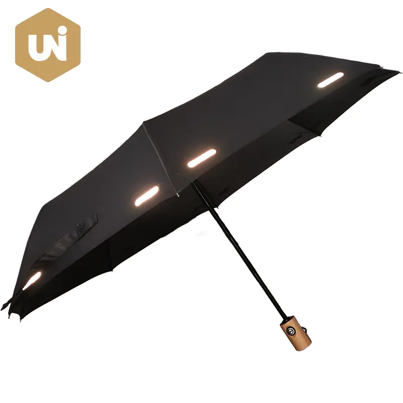 Regenschirm mit reflektierenden Streifen